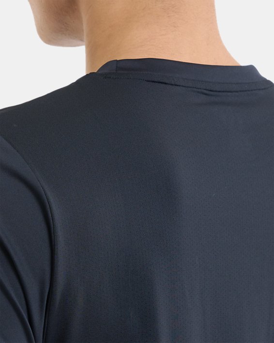 Men's UA Challenger Pro Training Short Sleeve in Black image number 5